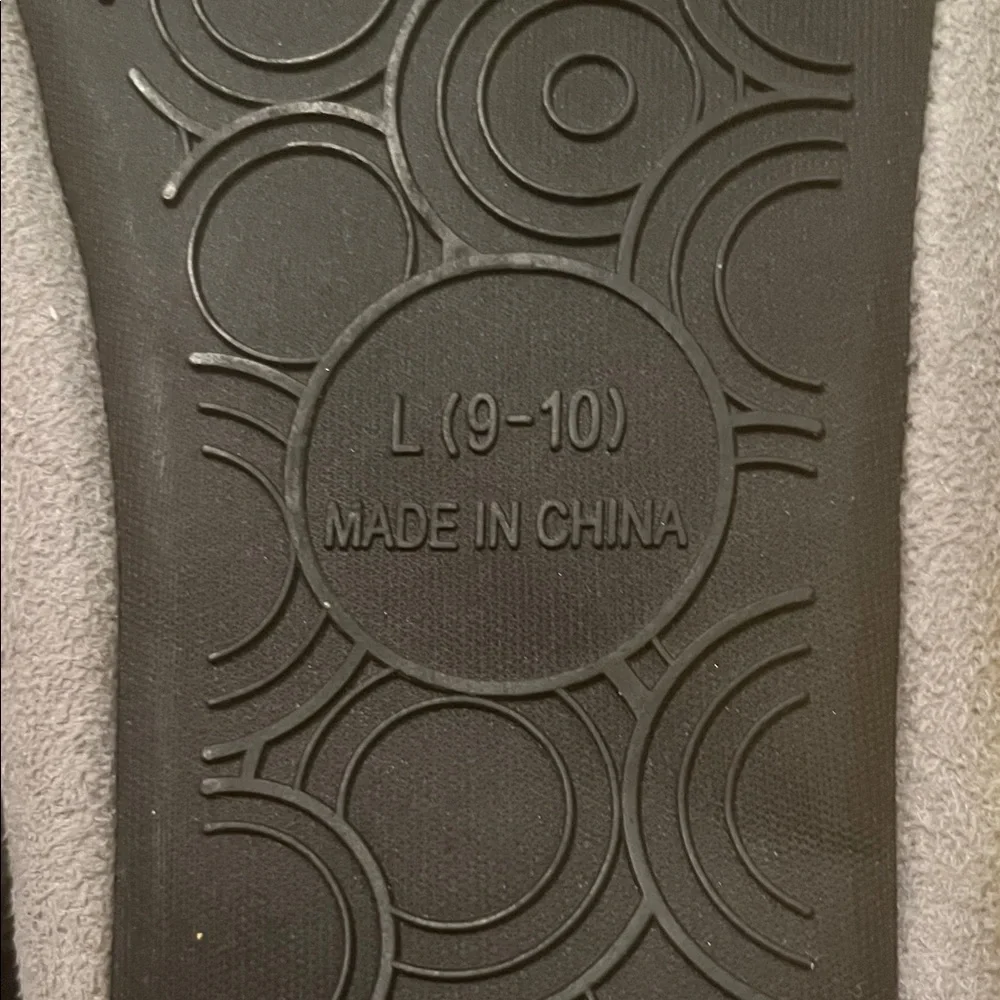 Gray University of Michigan Booties with Pom Poms and gold sequins detail NWOT - Picture 12 of 12